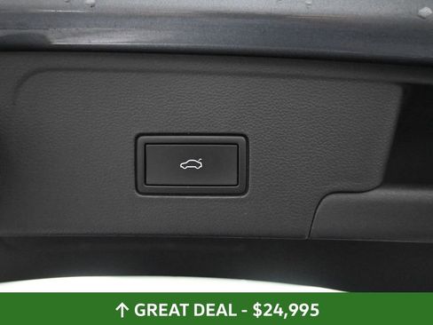 Used 2024 Volkswagen Atlas Cross Sport SE image 27