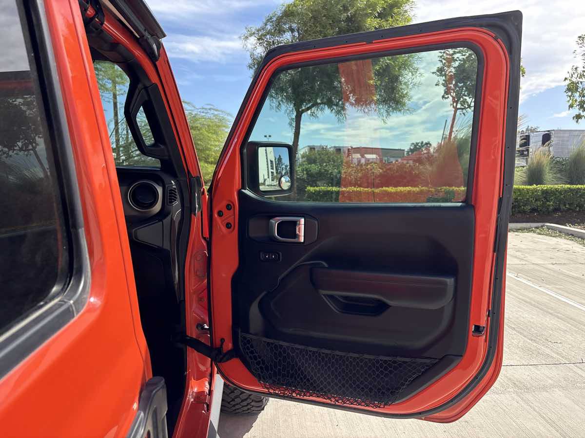 Used 2018 Jeep Wrangler Unlimited Sport S AWD/4WD image 15