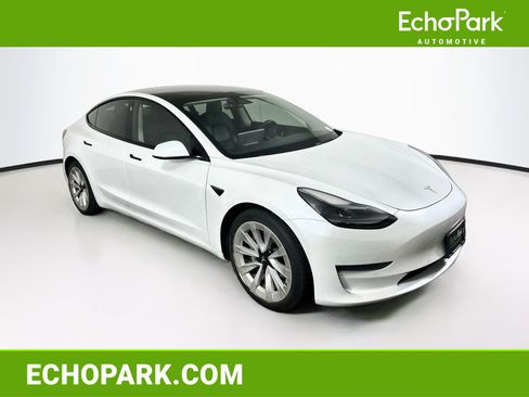 Used 2021 Tesla Model 3 Standard Range Plus RWD image 1