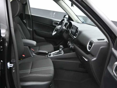 New 2026 Hyundai Venue SEL FWD image 11
