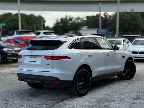 Used 2019 Jaguar F-PACE Prestige image 7