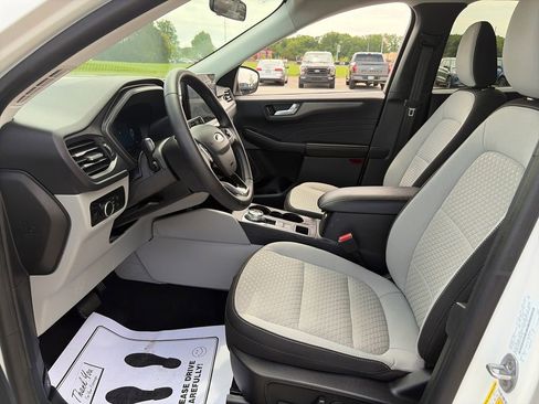 Used 2023 Ford Escape Active w/ Tech Pack #2 FWD image 16