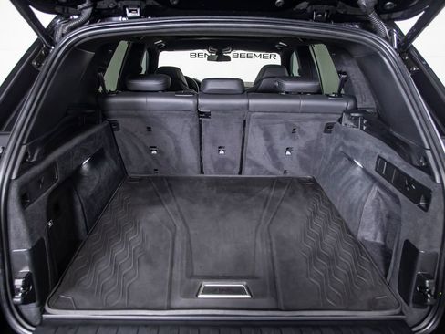 Used 2022 BMW X5 M Competition w/ Competition Package 2 image 9