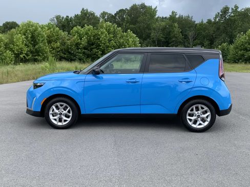 Used 2023 Kia Soul S image 4