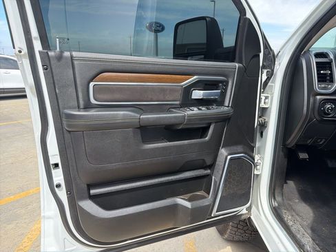 Used 2024 RAM 2500 Laramie AWD/4WD image 6