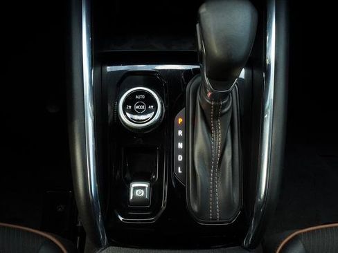 Used 2024 GMC Canyon AT4 w/ Technology Package image 22