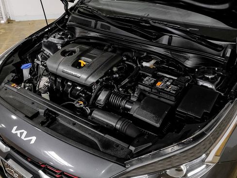 Used 2024 Kia Forte GT-Line w/ GT-Line Premium Package image 45