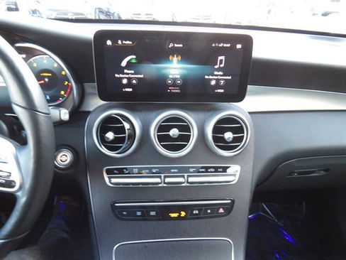 Used 2021 Mercedes-Benz GLC 300 4MATIC image 14