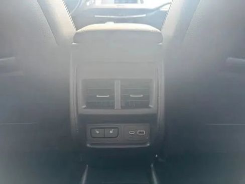 Used 2022 Cadillac XT4 Premium Luxury w/ Driver Awareness Package AWD/4WD image 18