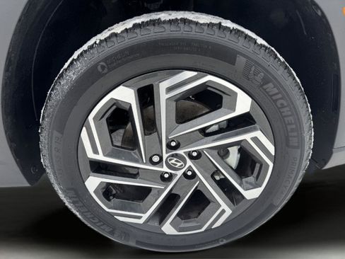 Used 2025 Hyundai Tucson Limited image 32