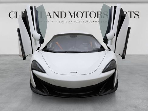 Used 2020 McLaren 600LT Spider RWD image 8