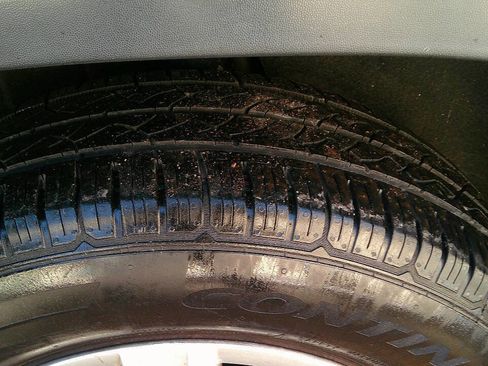 Used 2013 Volkswagen Tiguan S image 14