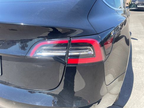 Used 2019 Tesla Model 3 Standard Range Plus image 28