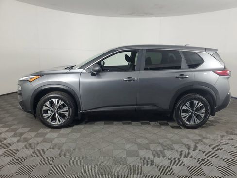 Used 2023 Nissan Rogue SV image 7