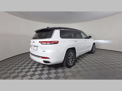 Used 2023 Jeep Grand Cherokee L Summit AWD/4WD image 48