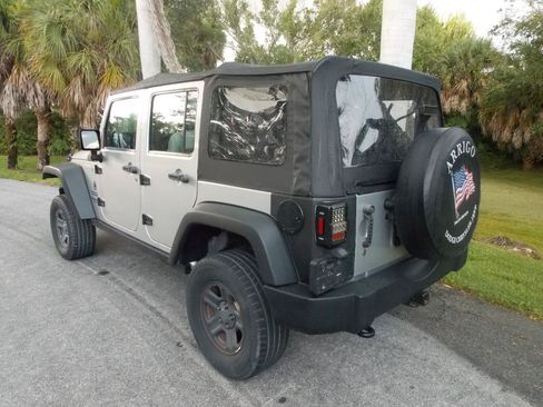 Used 2012 Jeep Wrangler Unlimited Sport AWD/4WD image 9
