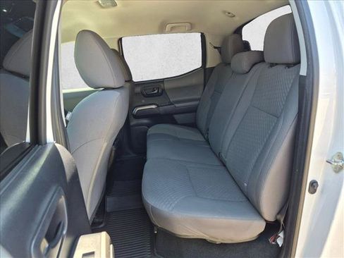 Used 2020 Toyota Tacoma SR5 RWD image 16