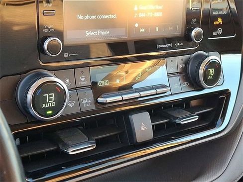 Certified 2022 Toyota Highlander LE image 20