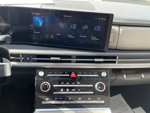 Used 2024 Hyundai Santa Fe SE image 12