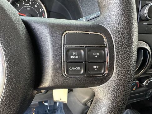 Used 2013 Jeep Wrangler Sport AWD/4WD image 20