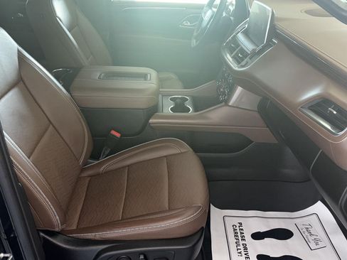 Used 2023 Chevrolet Tahoe High Country AWD/4WD image 12