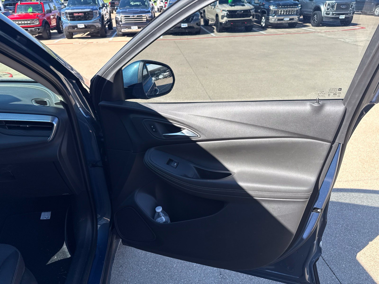 Used 2025 Buick Encore GX Preferred w/ Comfort Package FWD image 11