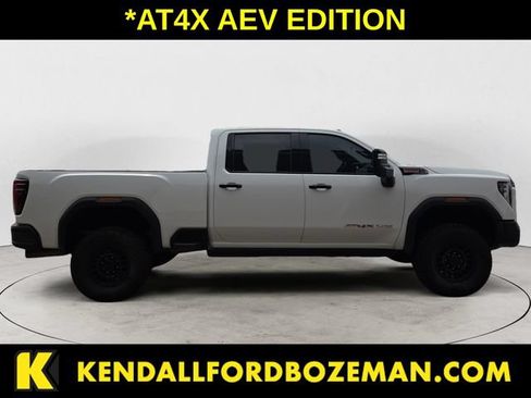 Used 2025 GMC Sierra 2500 AT4X w/ AT4X AEV Edition AWD/4WD image 4