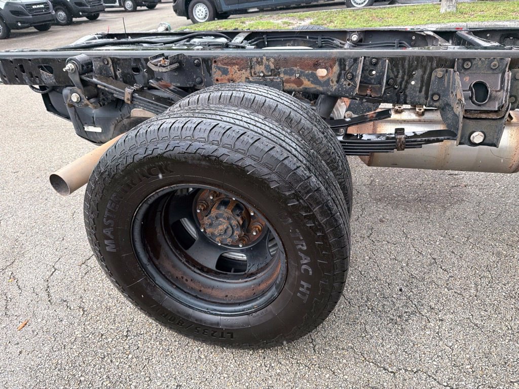 Used 2024 RAM 3500 2WD Crew Cab DRW image 8