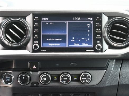 Certified 2020 Toyota Tacoma TRD Off-Road w/ Technology Package AWD/4WD image 19