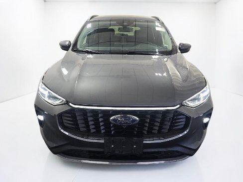 Used 2024 Ford Escape Platinum AWD/4WD image 2