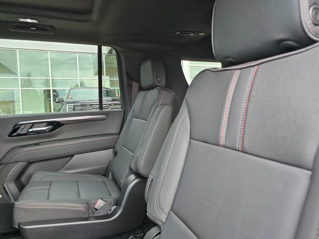 New 2026 Chevrolet Suburban RST w/ RST Capability Package AWD/4WD image 20
