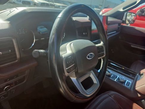 Used 2023 Ford Expedition Limited AWD/4WD image 2