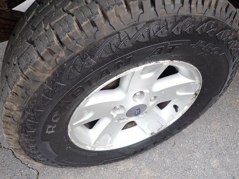 Used 2002 Ford F150 XLT AWD/4WD image 7