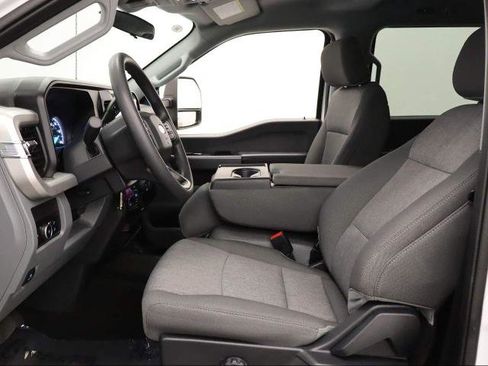 Certified 2025 Ford F250 XL w/ STX Appearance Package image 39