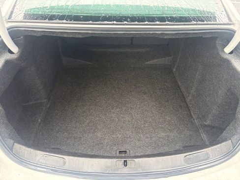 Used 2017 Chevrolet Impala LT FWD image 14
