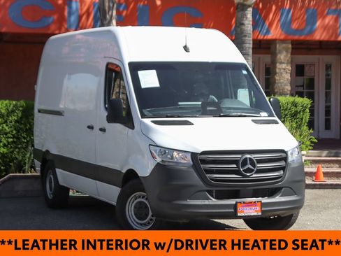 Used 2025 Mercedes-Benz Sprinter 2500 image 2