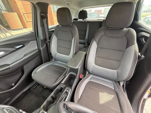 Used 2023 Chevrolet TrailBlazer LS FWD image 19