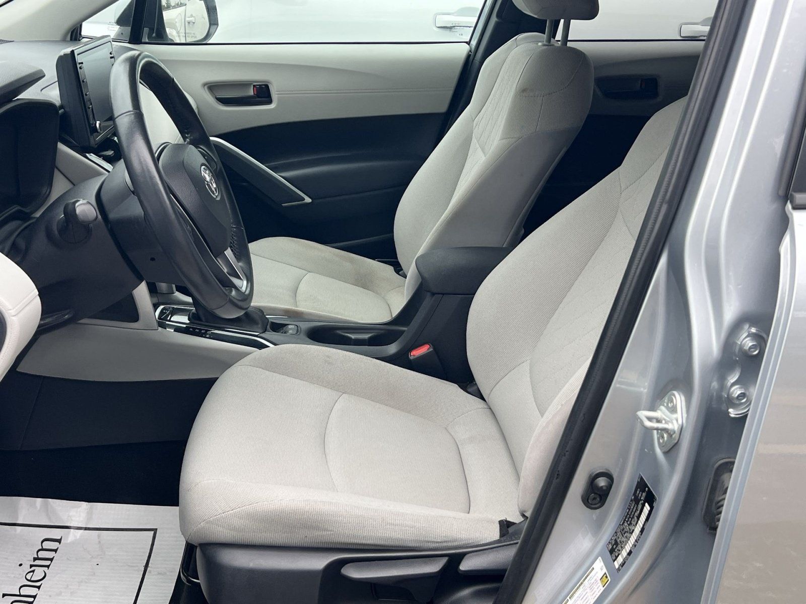 Used 2022 Toyota Corolla Cross LE FWD image 12