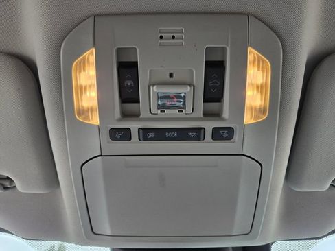 Used 2022 Toyota Highlander Platinum FWD image 31
