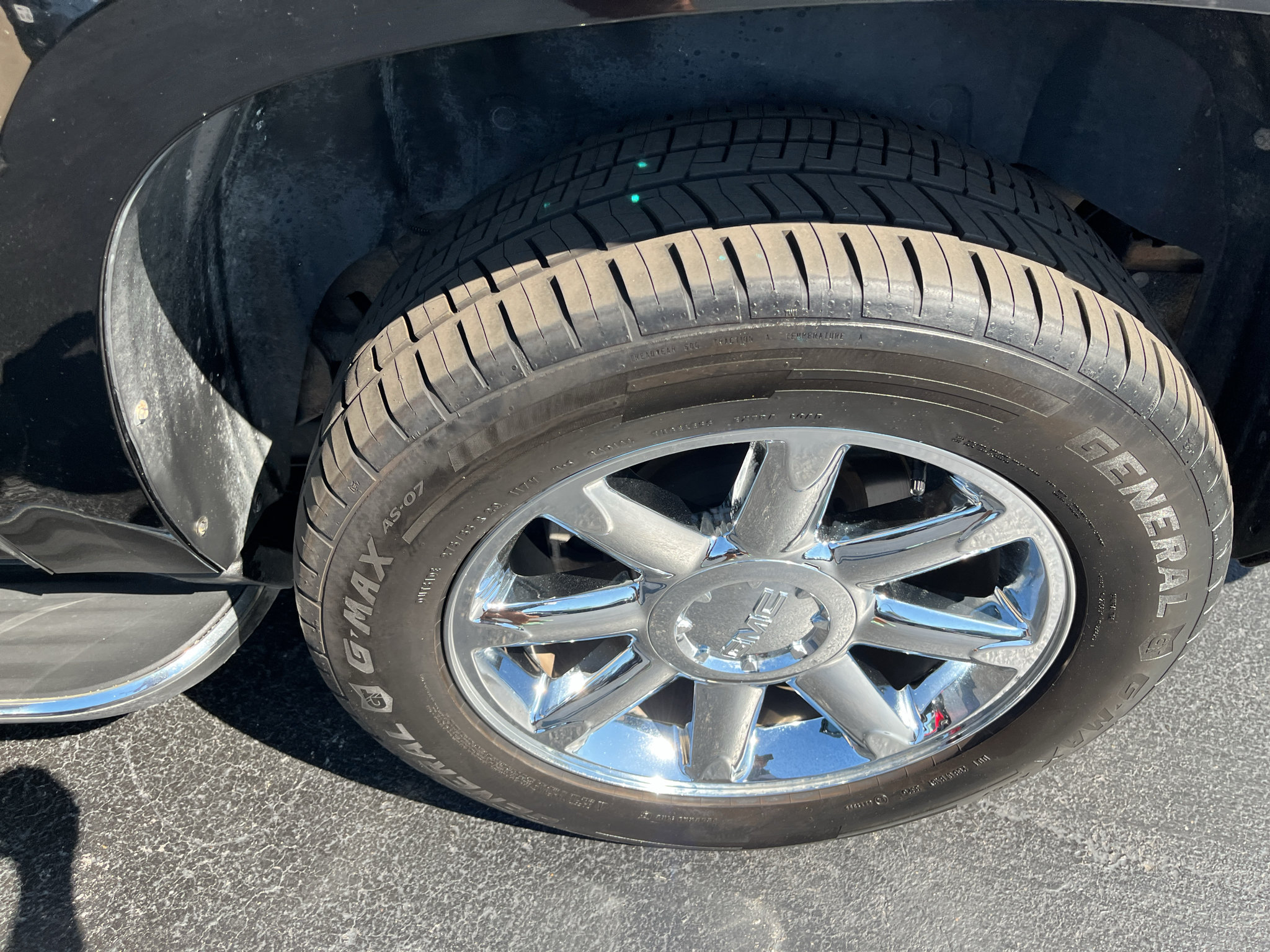Used 2013 GMC Yukon XL Denali AWD/4WD image 46