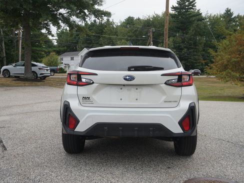 Used 2024 Subaru Crosstrek 2.0i AWD/4WD image 6