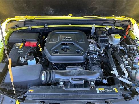 Used 2022 Jeep Wrangler Unlimited Sahara image 30