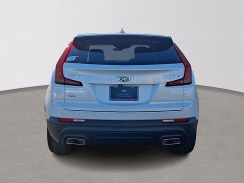 Certified 2022 Cadillac XT4 Luxury w/ Cold Weather Package image 5