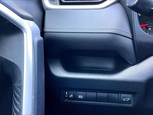 Used 2021 Toyota RAV4 XLE Premium FWD image 36
