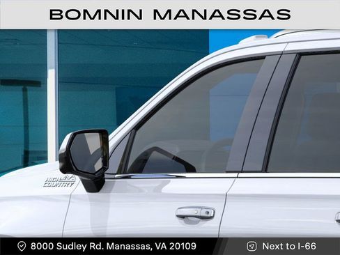 New 2026 Chevrolet Suburban High Country image 12