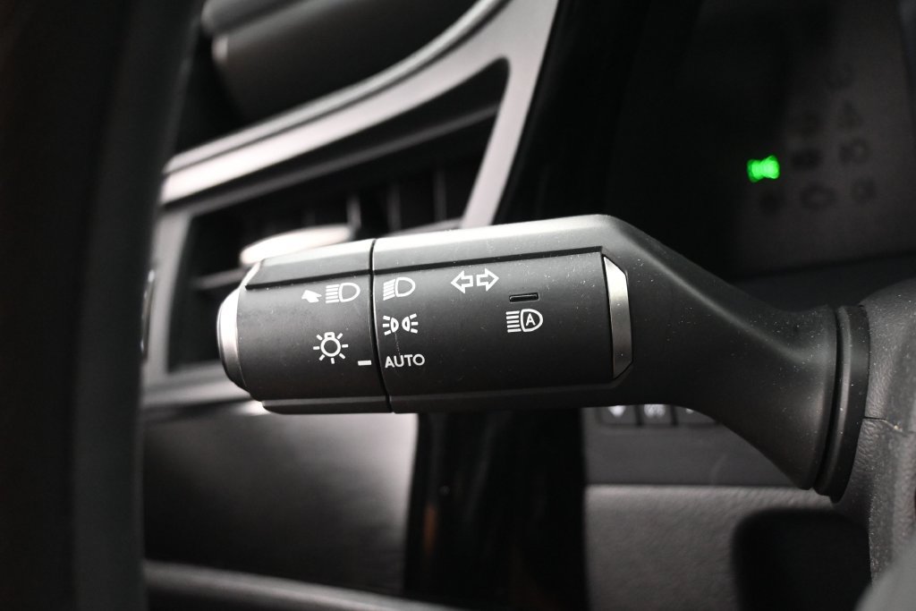 Used 2022 Lexus ES 350 w/ ES 350 Ultra Luxury Package FWD image 9