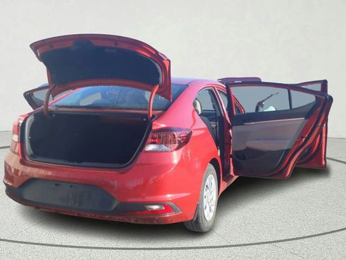 Used 2020 Hyundai Elantra SE image 13
