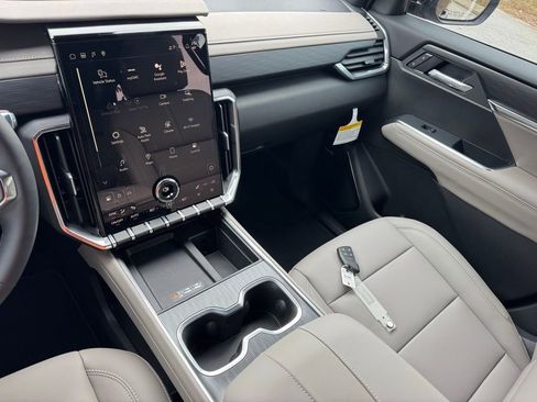 New 2026 GMC Acadia Elevation AWD/4WD image 30
