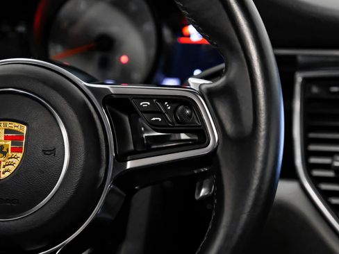 Used 2015 Porsche Macan S image 12
