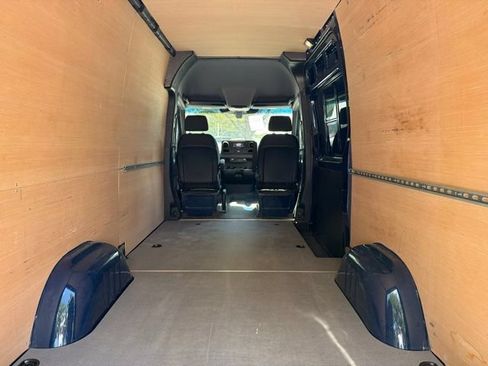 Used 2023 Mercedes-Benz Sprinter 2500 image 11